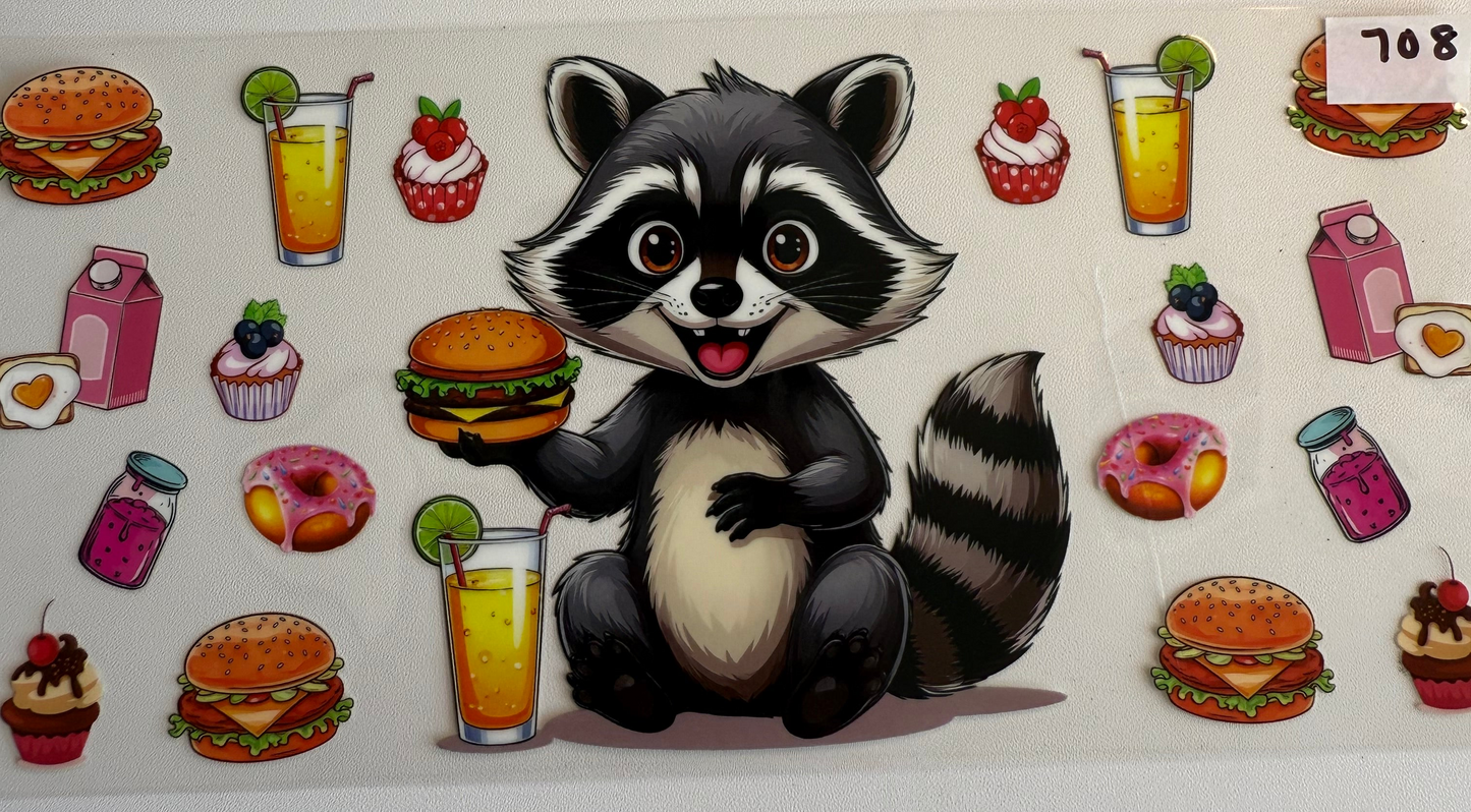 Raccoon with food-708