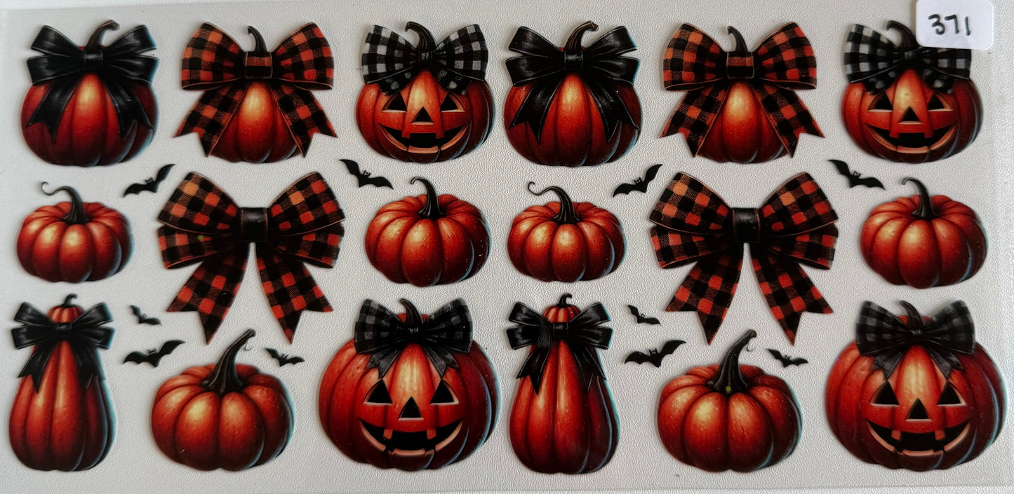 Pumpkins and bows- 371